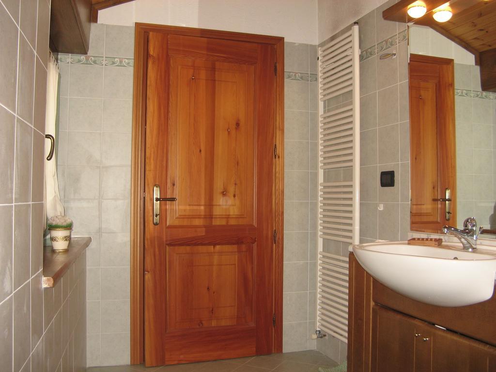 Ferienwohnung Maison Besenval Aosta Zimmer foto