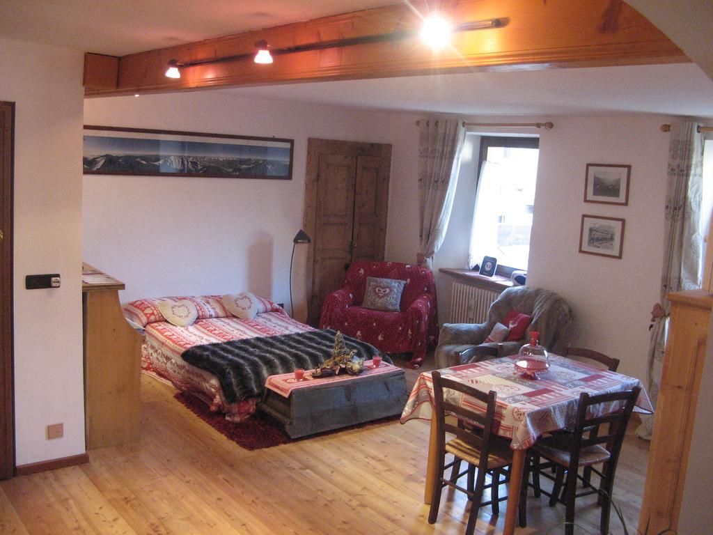 Ferienwohnung Maison Besenval Aosta Exterior foto
