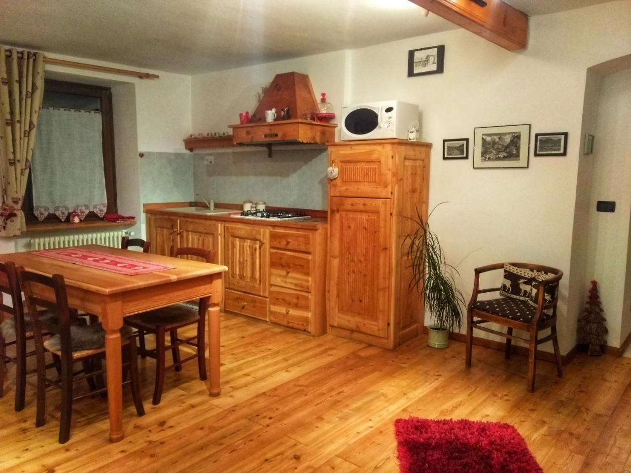Ferienwohnung Maison Besenval Aosta Exterior foto